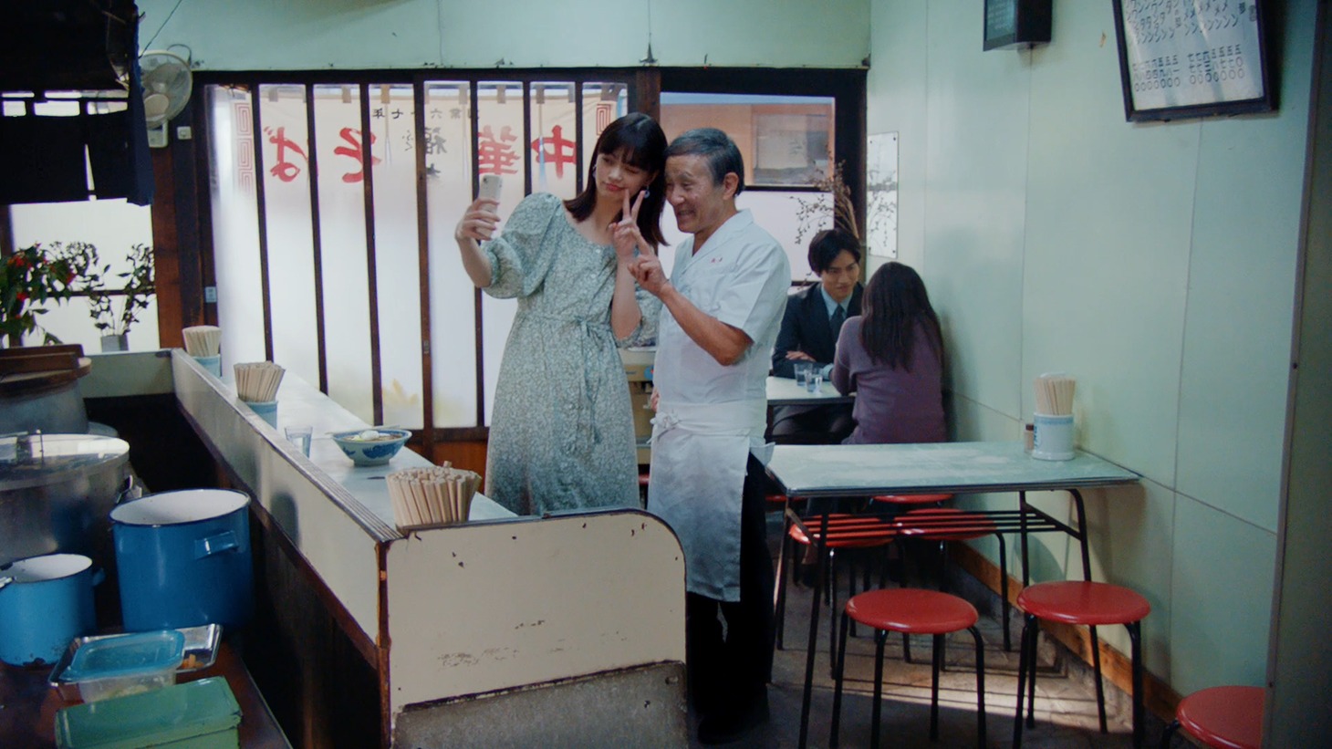 CM「ファッションは自由だ。」編より。