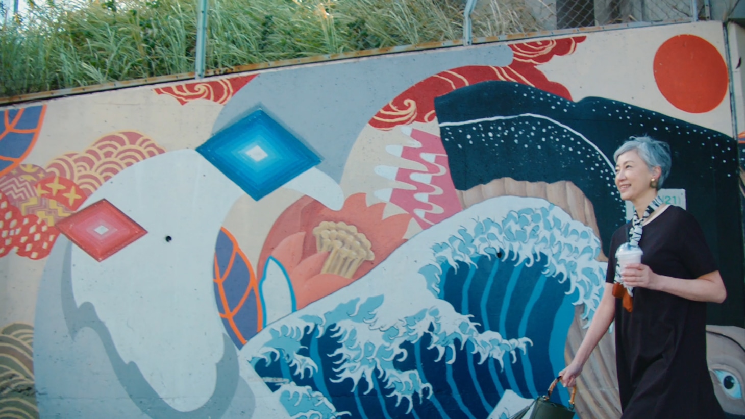 CM「ファッションは自由だ。」編より。