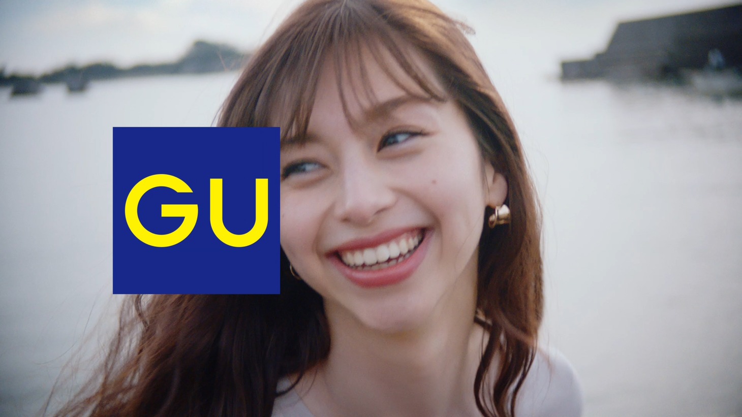 CM「ファッションは自由だ。」編より。
