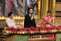 MCを務める（左から）霜降り明星、広瀬アリス。