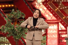 1stステージでネタを披露するゆりやんレトリィバァ。