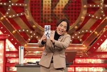 1stステージでネタを披露するゆりやんレトリィバァ。