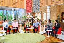 左からマヂカルラブリー、おいでやすこが、見取り図。