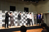 パーソナリティ発表会見の様子。