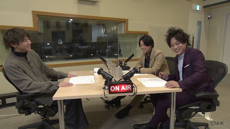 山田裕貴（左）とぺこぱ。