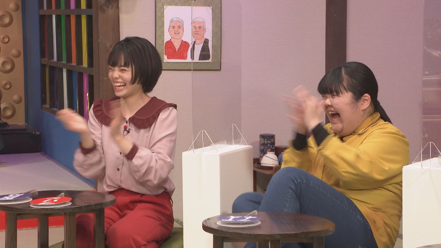 ぼる塾の（左から）きりや、あんり。(c)HBC