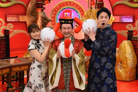 渋谷凪咲（左）とかまいたち。(c)関西テレビ