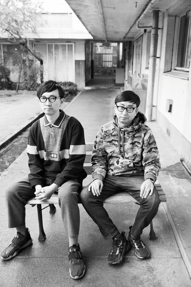 「+act.」2021年4月号より、おいでやすこが。