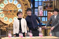 滝川クリステル（左）と滝川ロラン（中央）。