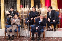 前列左から中川家・剛、スピードワゴン小沢。後列左からバカリズム、東京03飯塚、サンドウィッチマン富澤。