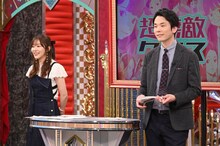 左から指原莉乃、かまいたち濱家。(c)日本テレビ