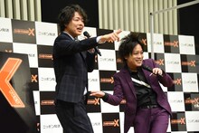 会見に登場したぺこぱ。