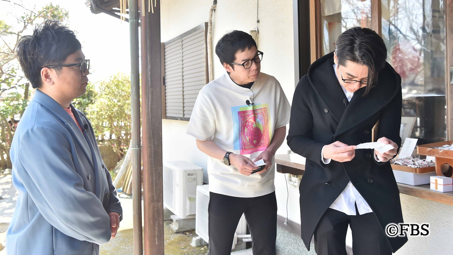 左からパンクブーブー黒瀬、今田耕司、平成ノブシコブシ吉村。