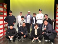 ベジタブル総理大臣のメンバーとプロデューサー、作家陣。