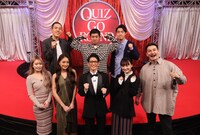 「QUIZ GO ROUND 流れる前に選びとれ！」の出演者。(c)関西テレビ