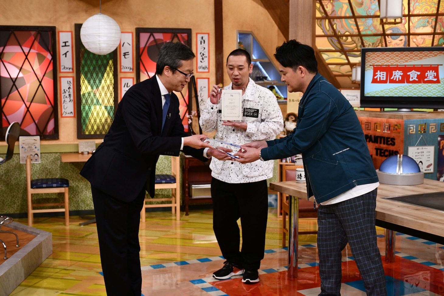 TVer特別賞を受賞した「相席食堂」MCの千鳥。(c)ABC