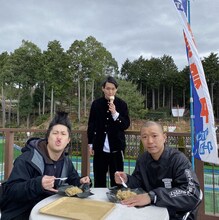 左からコウテイ、今井らいぱち。(c)読売テレビ