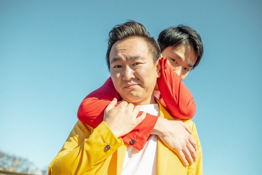 「かまいガチ」に出演する、かまいたち。(c)テレビ朝日
