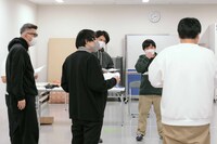 稽古中の様子。