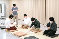 稽古中の様子。