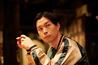 “岩井勇気役”を演じるハライチ岩井。