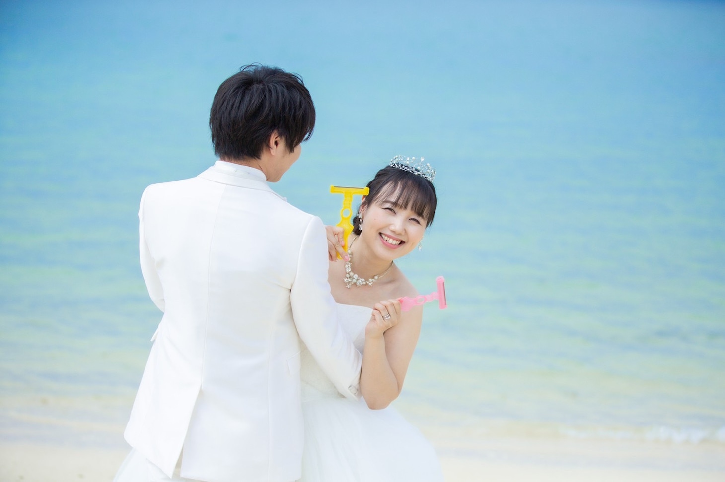 結婚したハルカラ・浜名ランチ（右）とお相手の男性（左）。