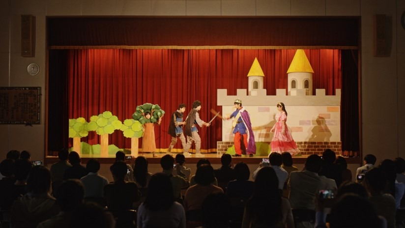 新CM「すべての親が HERO’S」編より。