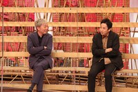 スピードワゴン小沢とチュートリアル徳井。(c)BSフジ