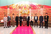 「BSフジ開局20周年記念 爆笑サンデースペシャル」に出演する（左から）中川家、東京03、サンドウィッチマン、ブラックマヨネーズ、スピードワゴン小沢、チュートリアル徳井。(c)BSフジ