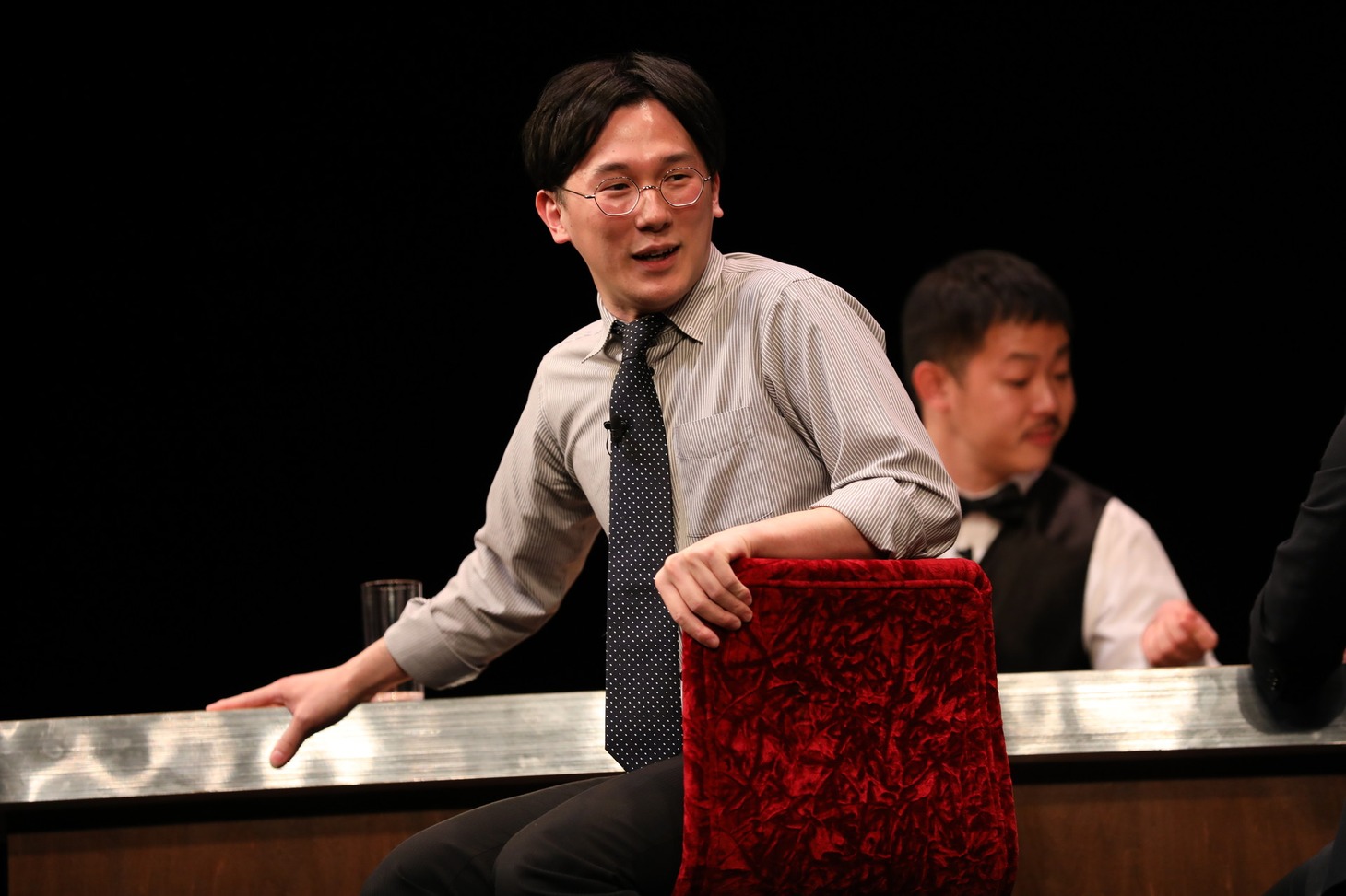 2本目のコントに出演する、ザ・マミィ林田（手前）とザ・マミィ酒井。
