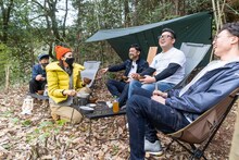 「シャンプーハットてつじの空き家でハピキャン」より。(c)メ～テレ