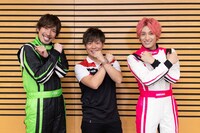 EXITとゲストのWRCドライバー・勝田貴元（中央）。(c)テレビ朝日