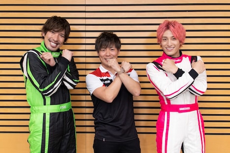 EXITとゲストのWRCドライバー・勝田貴元（中央）。(c)テレビ朝日