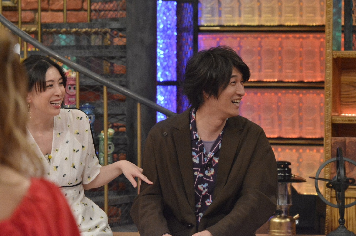 左から雛形あきこ、天野浩成。(c)読売テレビ