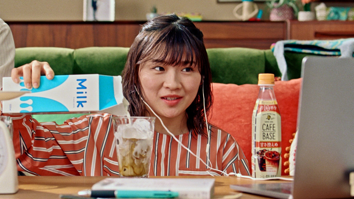CM「キッチリ夫と、テキトウ妻」編より。