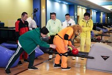 チョコレートプラネットや覆面ゲストが出演するワンシーン。