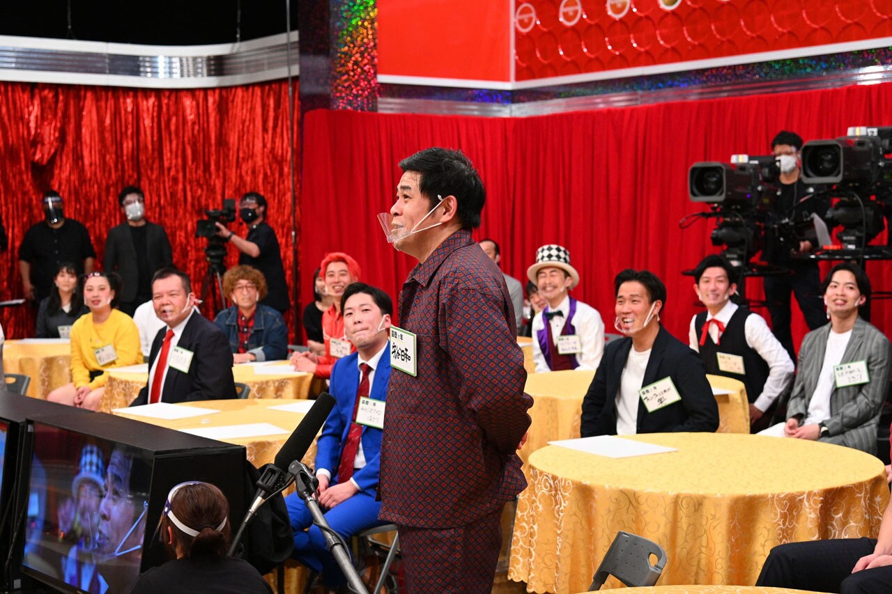 関西の若手芸人30人が「明石家電視台」登場、ギャラや恋愛事情の暴露合戦