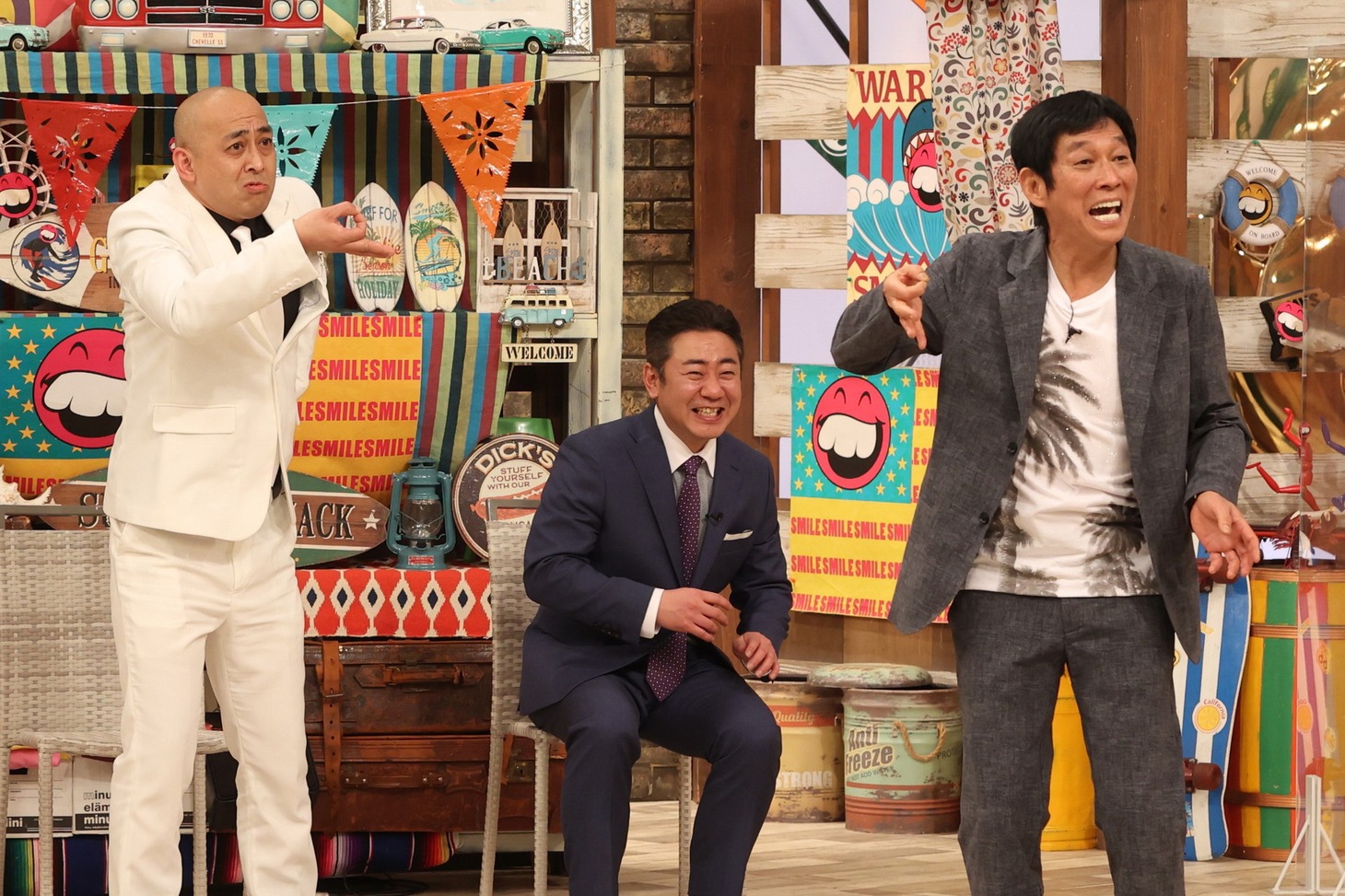 錦鯉と明石家さんま。(c)フジテレビ