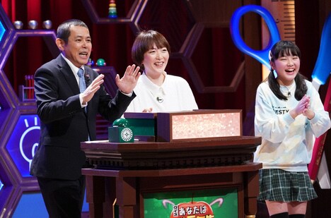 「クイズ！あなたは小学5年生より賢いの？新助っ人小学生初登場！SP」のワンシーン。(c)日本テレビ
