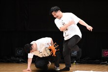 すゑひろがりず。失敗する三島にツッコむ南條。