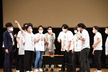 タモンズ大波が剣を刺すといろんなものが飛んでいった場面。