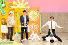 左からシャンプーハット、クロスバー直撃