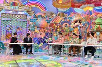 （左から）広瀬アリス、蛍原徹、ケンドーコバヤシ、かまいたち。(c)テレビ朝日