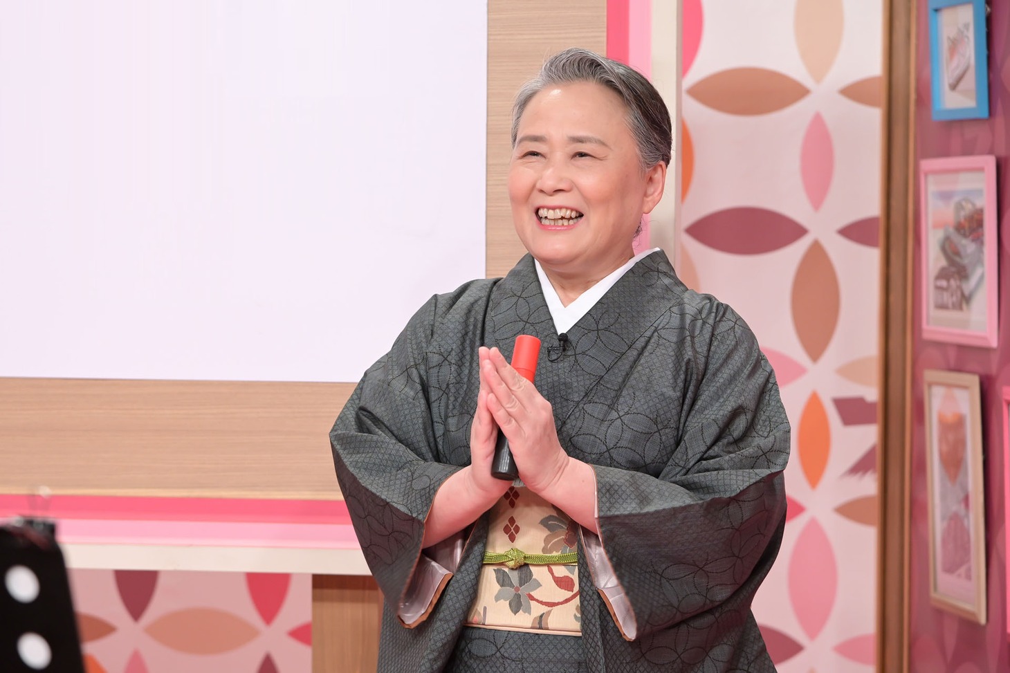 俳人の夏井いつき。