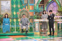 左から森口瑤子、 梅沢富美男、アシスタントの玉巻映美アナウンサー、MCの浜田雅功。
