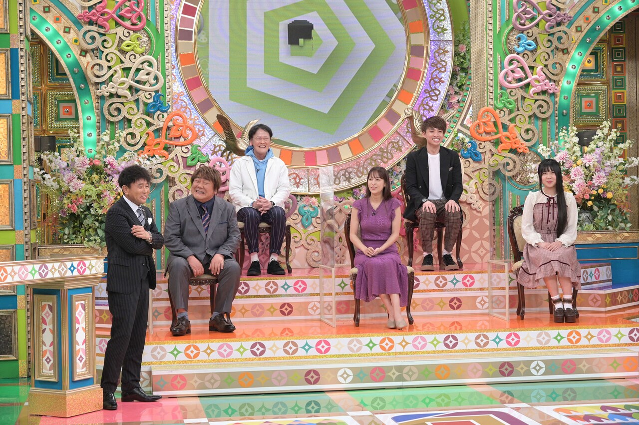 後列2人がアインシュタイン。