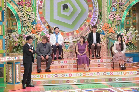 後列2人がアインシュタイン。