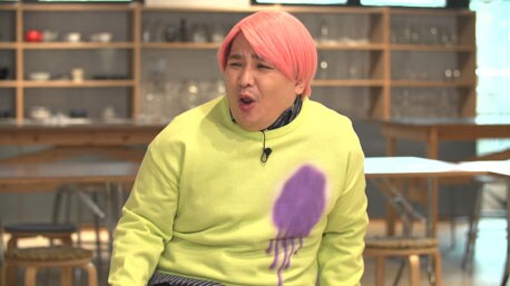 チャラ男に扮したミルクボーイ内海。