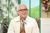 「徹子の部屋」に出演する小堺一機。(c)テレビ朝日