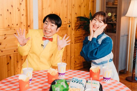 ダンディ坂野と柏木由紀。(c)ABCテレビ